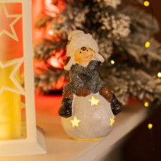 Новорічна декоративна фігурка з підсвіткою 10×8.5×16 см Новорічний декор Дитина на сніговій кулі з порцеляни CR-5-20 (LG-CR-5-20)